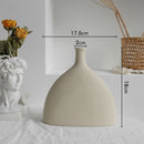 Minimalist Ceramic Vase – Elegant Home Decor Accent